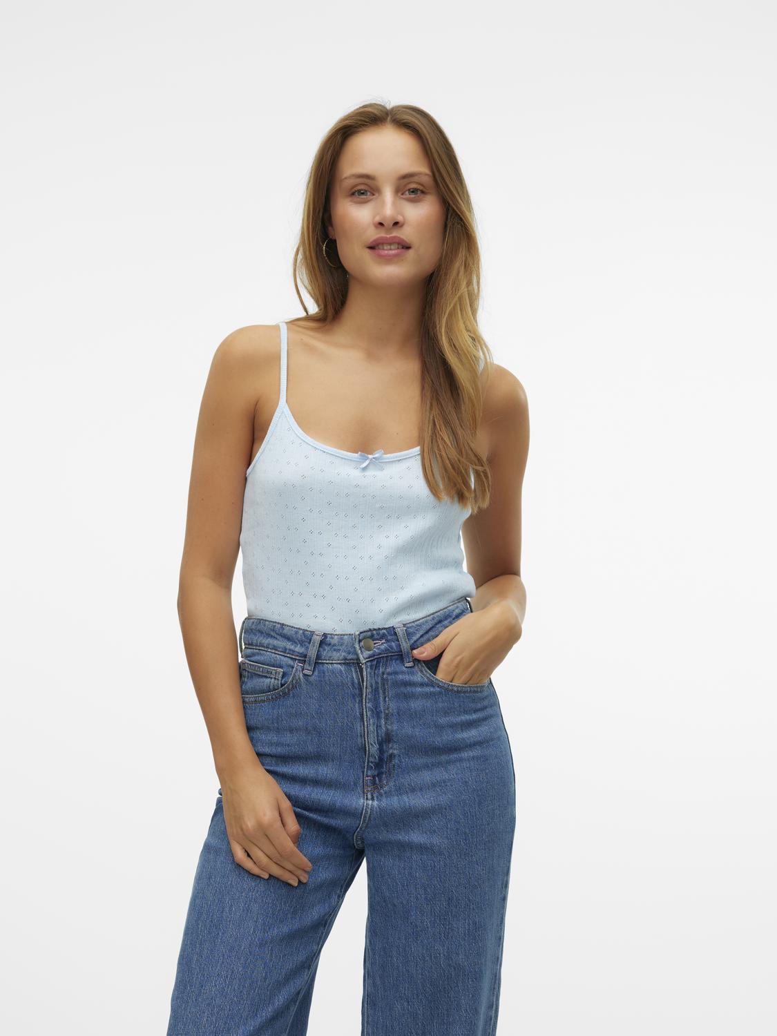 model_shot-front
